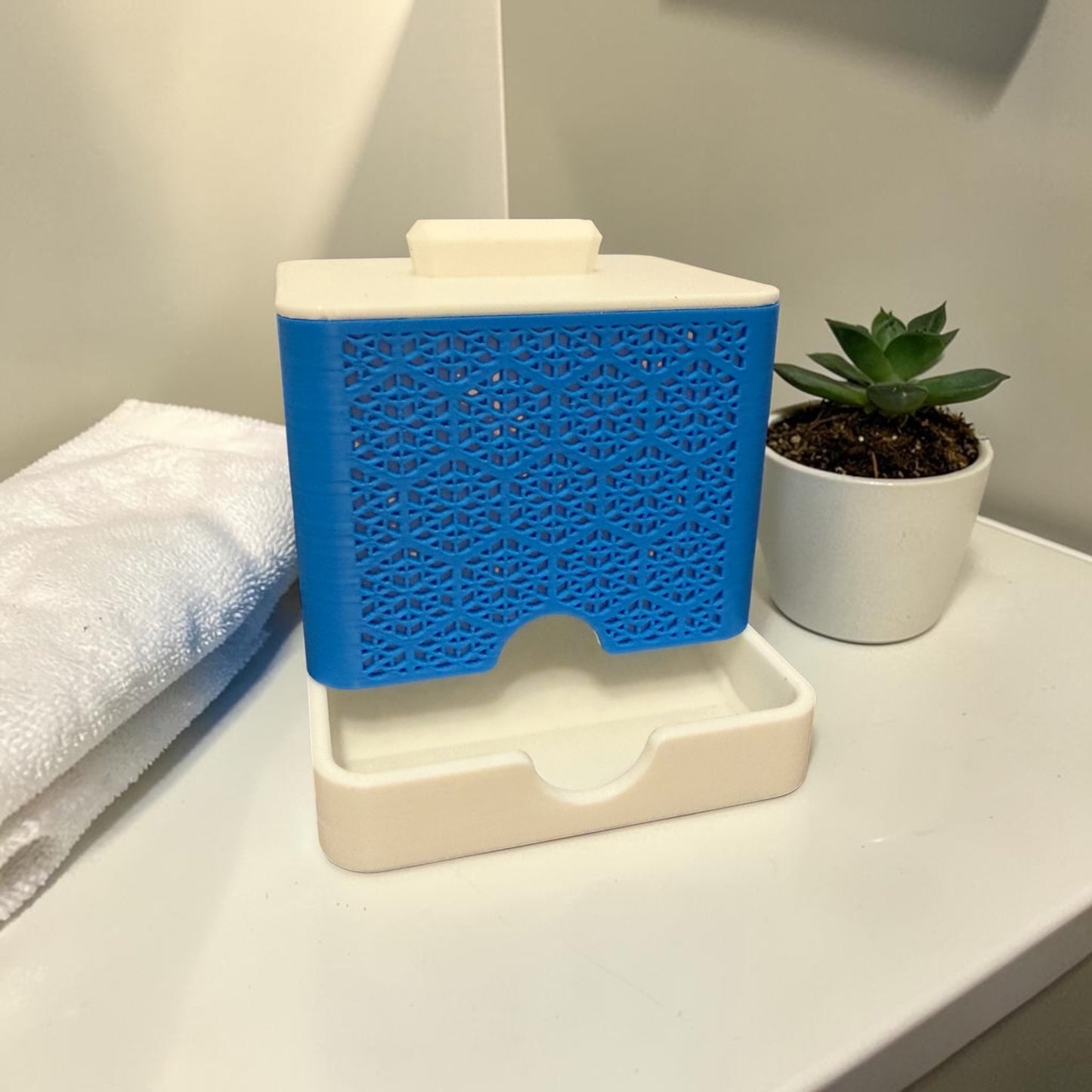 Ohrstäbchen-Box „Fluffy Clean“ – Ordnung mit Charme!