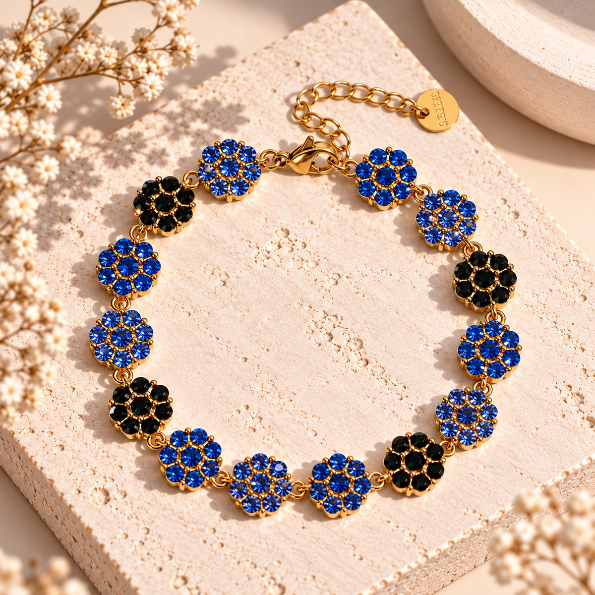 Flower Crush Armband – Farbenfroher Glamour fürs Handgelenk (blau)