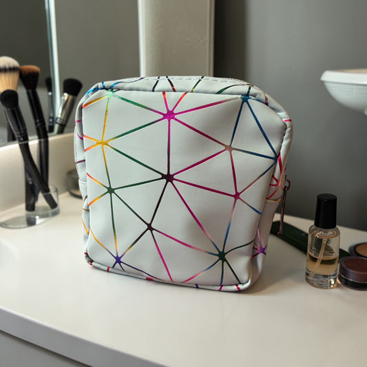 Regenbogen-Hygienebeutel „Color Splash“ – Ordnung mit Gute-Laune-Garantie (eisblau)